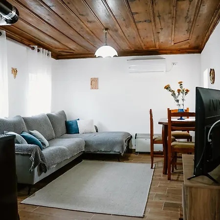 Grove: Blooms And Beds Quarto em Acomodações Particulares *