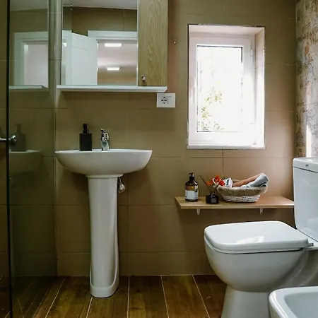 Grove: Blooms And Beds Quarto em Acomodações Particulares